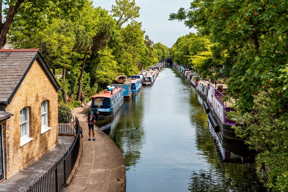 Narrow boats along Regent's Canal
