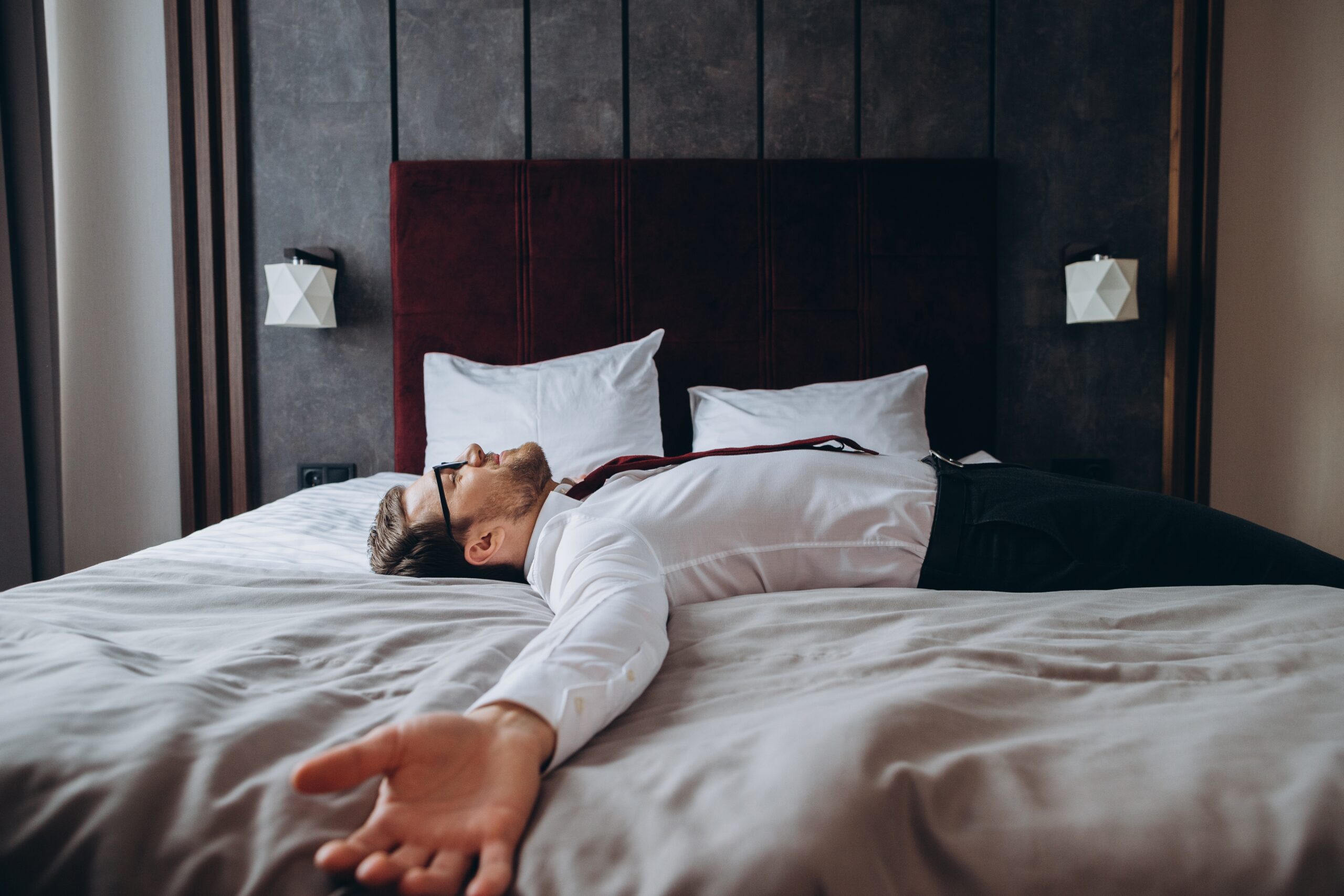 5 Ways to Beat Jet Lag and Bounce Back Fast