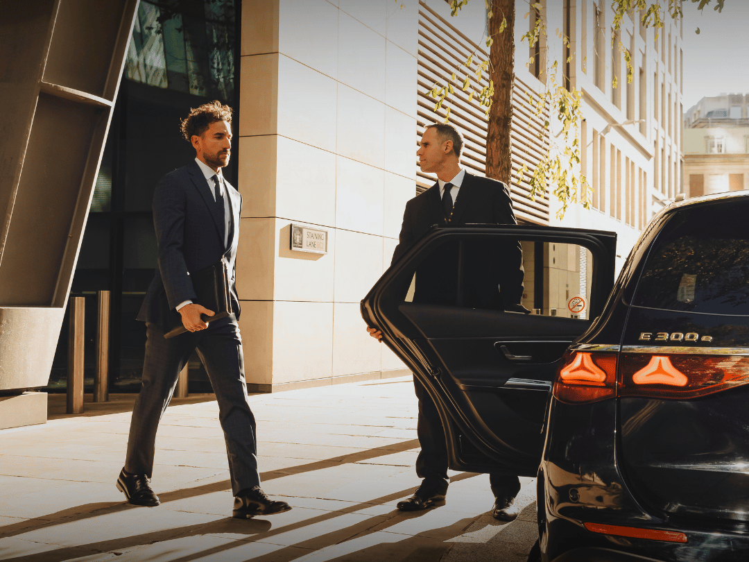 5 Commuter Essentials Shaping the London Working Day